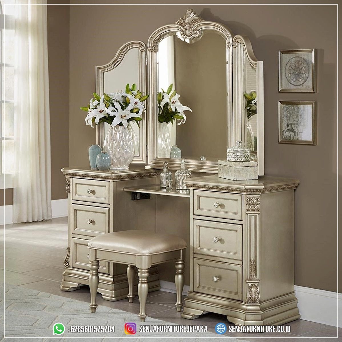 Warna Meja Rias Mewah Interior Kamar Klasik Silver Meja Rias Mewah, Meja Rias Klasik, Meja Rias Elegan, Meja Rias Kayu Jati, Meja Rias Minimalis, Meja Rias Ukir Jepara, Meja Rias Modern, Meja Rias Putih Duco, Meja Rias Gold, Meja Rias Terbaru, Meja Rias Cermin