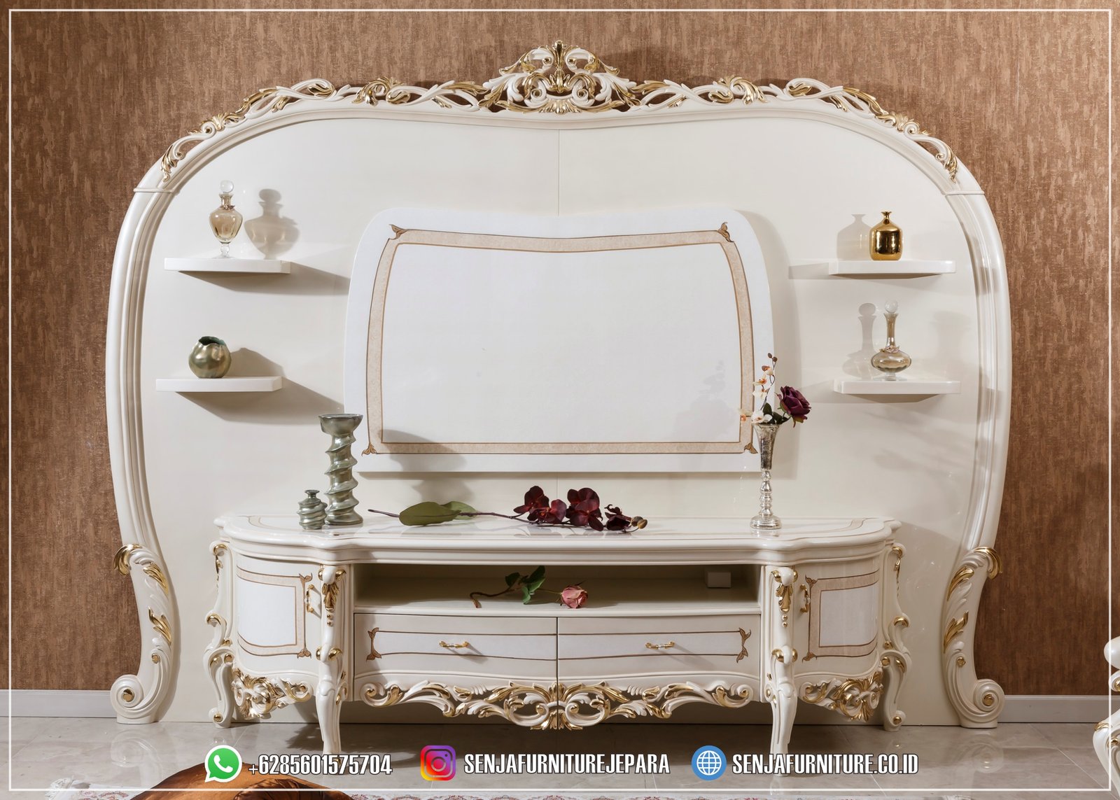 Lemari Meja TV Mewah Desain Klasik Cat Duco Finish Meja TV Mewah, Bufet TV Mewah, Almari TV Mewah, Bufet TV Klasik, Bufet TV Minimalis, Bufet TV Kayu Jati, Bufet TV Ukir Jepara, Lemari Hias Klasik, Lemari Hias Mewah, Meja TV Minimalis, Lemari TV Kayu Jati