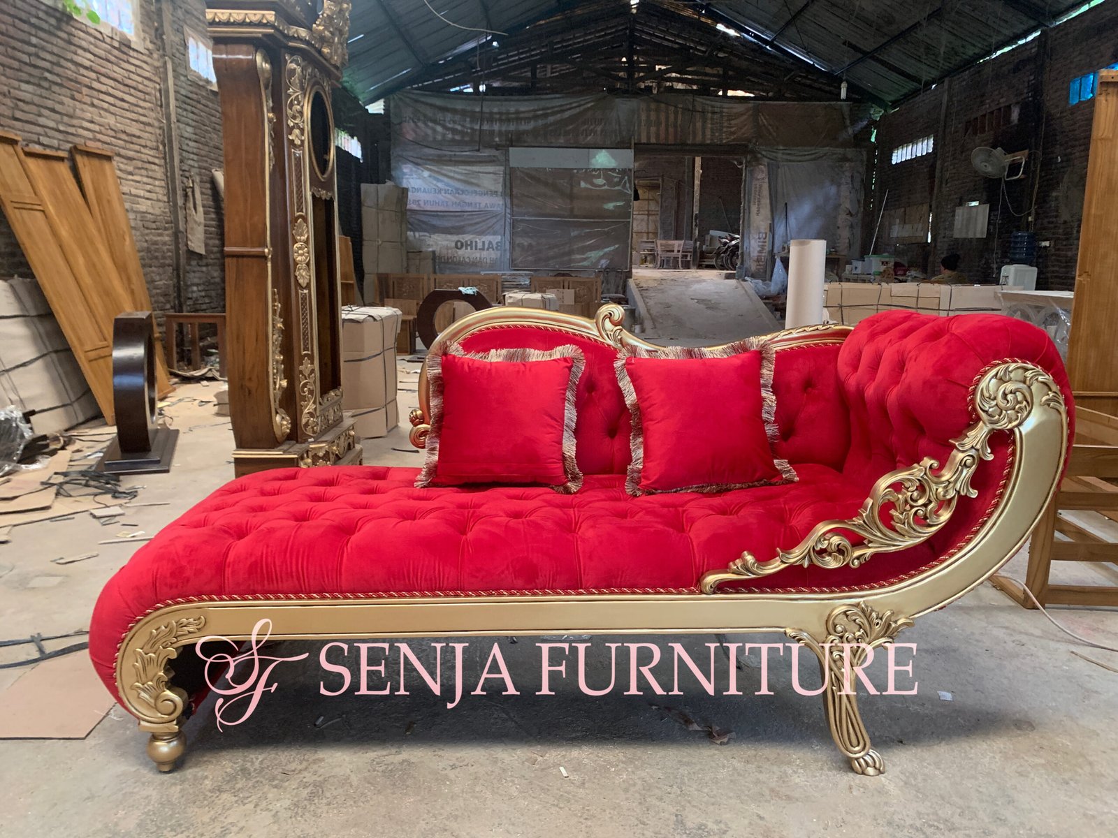 Sofa Santai Classic Gold Cleopatra